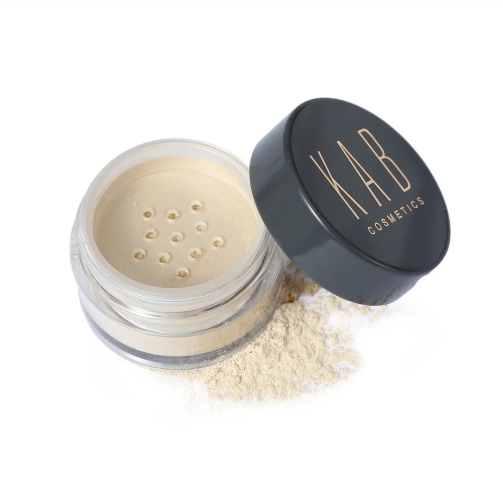 KAB COSMETICS  Translucent Setting Powder 6 g New in Box